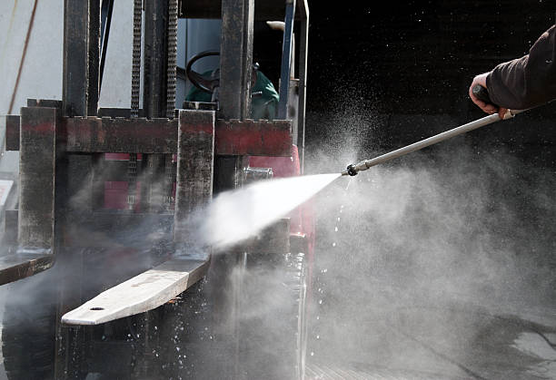 Best Warehouse Cleaning  in River Falls, WI